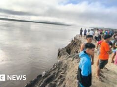 秘魯兩艘船遭山體滑坡襲擊 數十人失踪
| mtgamer.com 秘魯兩艘船遭山體滑坡襲擊 數十人失踪
| mtgamer.com