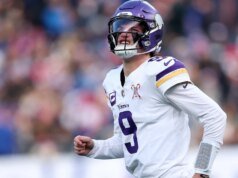 維京人四分衛 JJ 麥卡錫投球手髮際線骨折,將缺席第 17 週對陣獅子隊的比賽
| mtgamer.com 維京人四分衛 JJ 麥卡錫投球手髮際線骨折,將缺席第 17 週對陣獅子隊的比賽
| mtgamer.com