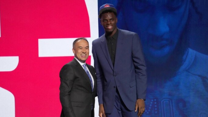 貝勒增加了前 NBA 選秀球員詹姆斯·納吉 (James Nnaji)，據報導：中鋒在歐洲踢球後加入熊隊
| mtgamer.com