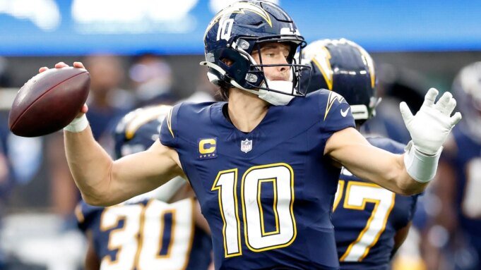 賈斯汀·赫伯特傷情更新：閃電隊四分衛左手骨折，將於週一接受手術
| mtgamer.com