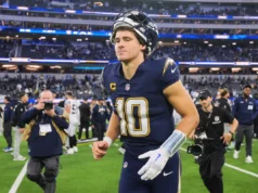 赫伯特在非投擲手骨折的情況下打球的堅韌讓閃電隊驚嘆不已
| mtgamer.com 赫伯特在非投擲手骨折的情況下打球的堅韌讓閃電隊驚嘆不已
| mtgamer.com