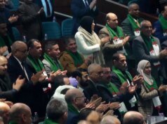 阿爾及利亞通過法律宣布法國殖民統治為犯罪
| mtgamer.com 阿爾及利亞通過法律宣布法國殖民統治為犯罪
| mtgamer.com