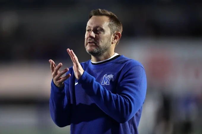 阿肯色州聘請孟菲斯隊主教練瑞安·西爾弗菲爾德
| mtgamer.com