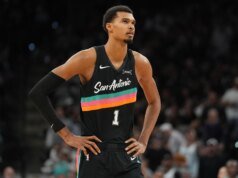 雷霆隊與馬刺隊的賠率、預測、賠率、時間:來自經過驗證的模型的 2025 年 NBA 杯半決賽精選
| mtgamer.com 雷霆隊與馬刺隊的賠率、預測、賠率、時間:來自經過驗證的模型的 2025 年 NBA 杯半決賽精選
| mtgamer.com