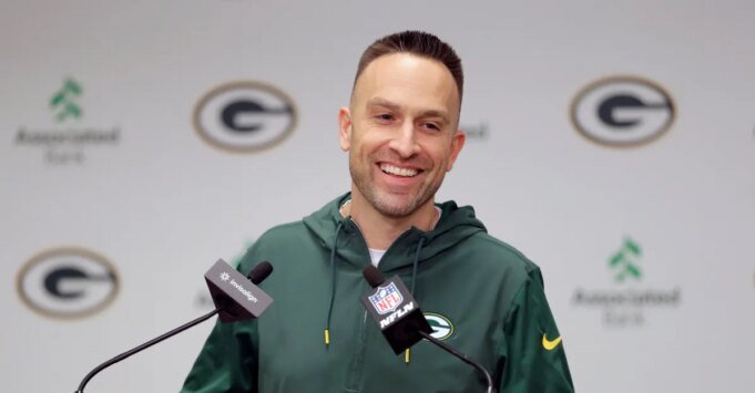 2026 年周期中每支球隊的 NFL 教練聘用等級
 | mtgamer.com