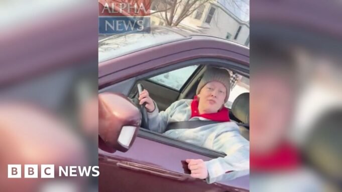 ICE 特工開槍拍攝明尼阿波利斯槍擊事件視頻
| mtgamer.com