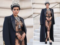 Teyana Taylor 身著 Schiaparelli 透明蕾絲套裝和珍珠皇冠亮相巴黎時裝週女王
| mtgamer.com Teyana Taylor 身著 Schiaparelli 透明蕾絲套裝和珍珠皇冠亮相巴黎時裝週女王
| mtgamer.com