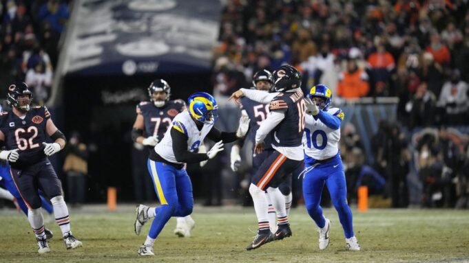The Caleb The Caleb throw, a controversial call and plenty of mistakes: Barnwell sizes up 11 divisional round plays | mtgamer.com