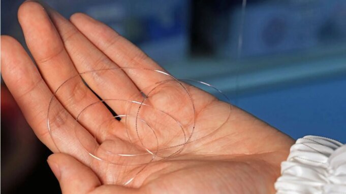 中國新型纖維芯片如髮絲般細，能在15.6噸卡車碾壓下倖存
 | mtgamer.com