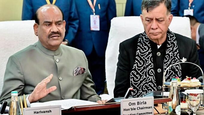 人民院出席人數僅在成員席位上標記：Om Birla
| mtgamer.com