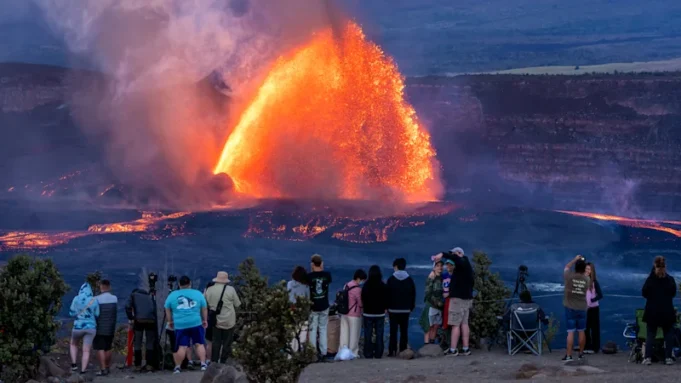 令人驚嘆的國家公園，熔岩噴發到天空
 | mtgamer.com