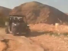 以色列定居者在被佔領的約旦河西岸追逐巴勒斯坦校車
| mtgamer.com 以色列定居者在被佔領的約旦河西岸追逐巴勒斯坦校車
| mtgamer.com