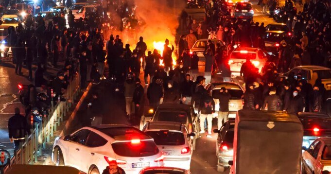 伊朗男子描述在致命的 伊朗男子描述在致命的抗議鎮壓中倖存下來的經歷
| mtgamer.com