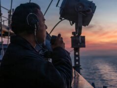 伊朗警告後美國航母打擊群進入中東地區
| mtgamer.com 伊朗警告後美國航母打擊群進入中東地區
| mtgamer.com