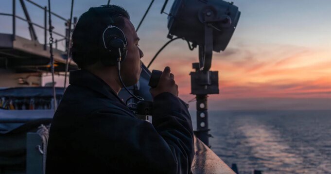 伊朗警告後美國航母打擊群進入中東地區
 | mtgamer.com