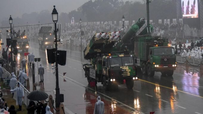 共和國日閱兵見證了許多第一：Suryastra 系統、Bhairav 營、雙峰駝
 | mtgamer.com