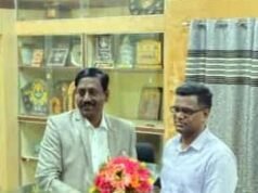 哈維里特區榮獲卡納塔克邦最佳地區選舉官員獎
| mtgamer.com 哈維里特區榮獲卡納塔克邦最佳地區選舉官員獎
| mtgamer.com