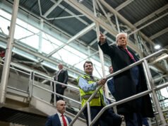 因稱特朗普為“戀童癖保護者”而被停職的福特工人對“讓總統難堪”“不後悔”
| mtgamer.com 因稱特朗普為“戀童癖保護者”而被停職的福特工人對“讓總統難堪”“不後悔”
| mtgamer.com