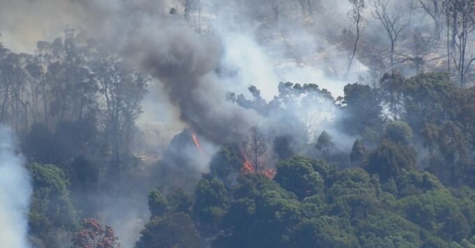 奧特威大火威脅遠至洛恩的城鎮，1000多戶家庭被疏散
 | mtgamer.com