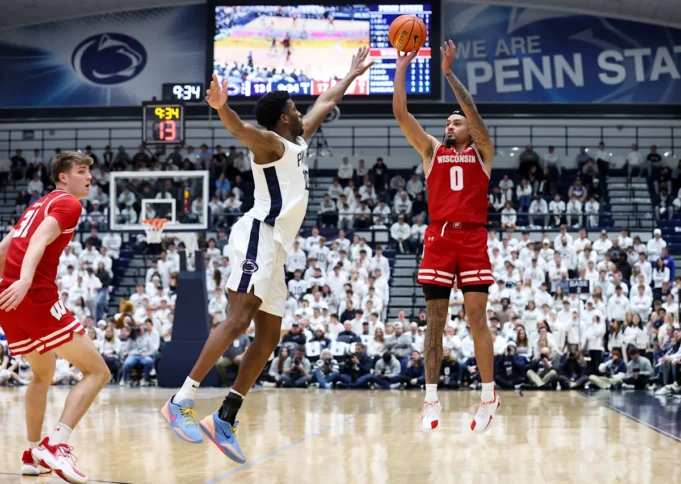 威斯康星州板凳後衛在獾隊戰勝賓夕法尼亞州立大學的比賽中表現出色
 | mtgamer.com