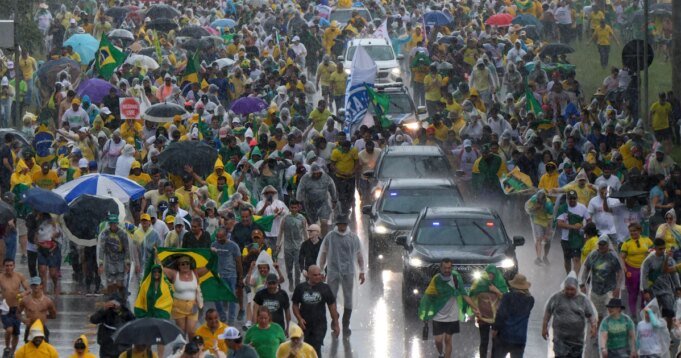 巴西前總統博爾索納羅集會遭閃電擊傷 89人受傷
 | mtgamer.com