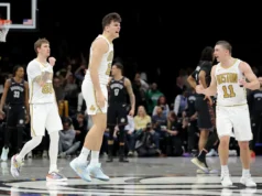 布魯克林籃網隊將波士頓隊帶入雙加時,但凱爾特人隊以 130-126 獲勝(照片)
| mtgamer.com 布魯克林籃網隊將波士頓隊帶入雙加時,但凱爾特人隊以 130-126 獲勝(照片)
| mtgamer.com