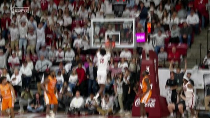 復出的貝迪亞科在巴馬回歸中得到13分
 | mtgamer.com