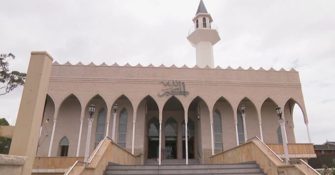 悉尼清真寺收到令人不安的信件後社區處於高度戒備狀態
 | mtgamer.com