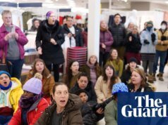 “我們需要塔吉特站起來”:明尼阿波利斯一家報刊零售商的活動人士在 ICE 逮捕其商店的情況下
| mtgamer.com “我們需要塔吉特站起來”:明尼阿波利斯一家報刊零售商的活動人士在 ICE 逮捕其商店的情況下
| mtgamer.com