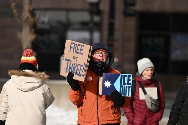 抗議者在虛假的白宮逮 抗議者在虛假的白宮逮捕圖片中獲釋
| mtgamer.com