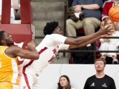 排名第 17 的阿拉巴馬州球員查爾斯·貝迪亞科 (Charles Bediako) 可能成為對陣密蘇里州的焦點
| mtgamer.com 排名第 17 的阿拉巴馬州球員查爾斯·貝迪亞科 (Charles Bediako) 可能成為對陣密蘇里州的焦點
| mtgamer.com