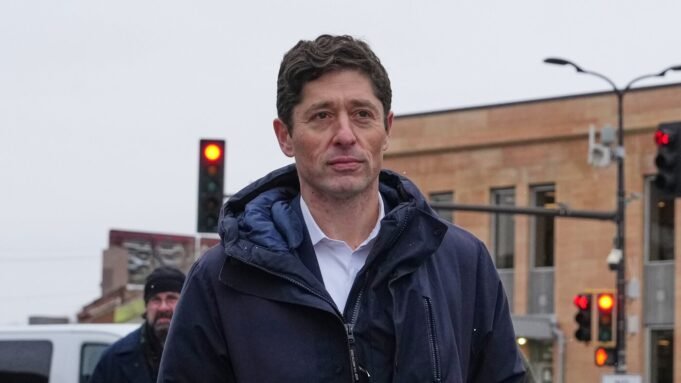 明尼蘇達州州長蒂姆· 明尼蘇達州州長蒂姆·沃爾茲和明尼阿波利斯市市長雅各布·弗雷已被司法部傳喚
| mtgamer.com