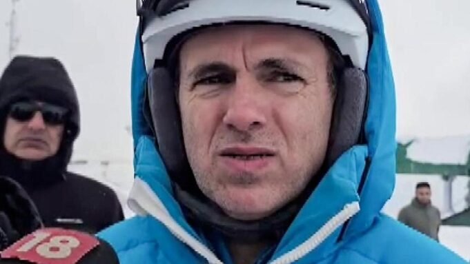 查謨和克什米爾CM要求人們在降雪期間避免不必要的旅行3天
 | mtgamer.com