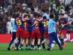 桑坦德競技隊在超級杯勝利後為巴塞羅那提供儀仗隊
| mtgamer.com 桑坦德競技隊在超級杯勝利後為巴塞羅那提供儀仗隊
| mtgamer.com