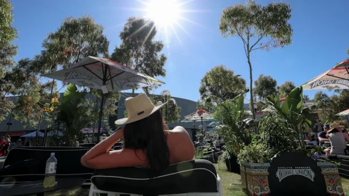 澳大利亞公開賽實時更 澳大利亞公開賽實時更新:驚慌失措的罪人反擊贏得第二盤; “吵鬧”超級粉絲被警察驅逐出境
| mtgamer.com