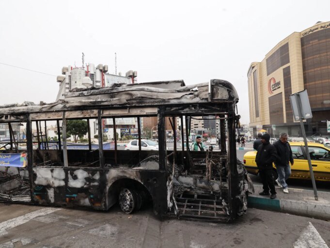 為什麼伊朗經濟衰退並引發致命抗議？
| mtgamer.com