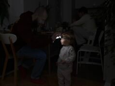 烏克蘭人在網上分享如何度過冬季停電的秘訣
| mtgamer.com 烏克蘭人在網上分享如何度過冬季停電的秘訣
| mtgamer.com