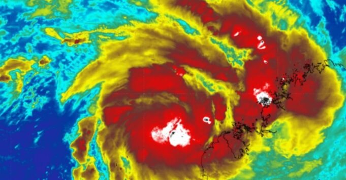 熱帶氣旋盧阿納穿過西澳海岸
 | mtgamer.com