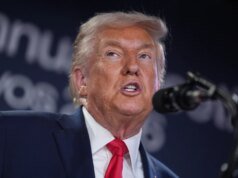 特朗普對英國軍隊大加讚揚,因為他對阿富汗的主張感到憤怒
| mtgamer.com 特朗普對英國軍隊大加讚揚,因為他對阿富汗的主張感到憤怒
| mtgamer.com