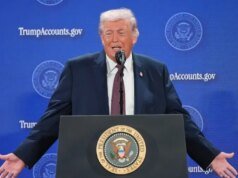 特朗普與億萬富翁、名人一起兜售兒童投資賬戶
| mtgamer.com 特朗普與億萬富翁、名人一起兜售兒童投資賬戶
| mtgamer.com