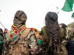 當大馬士革聲稱控制權時,敘利亞民兵炫耀他聲稱被切斷的庫爾德戰士的辮子
| mtgamer.com 當大馬士革聲稱控制權時,敘利亞民兵炫耀他聲稱被切斷的庫爾德戰士的辮子
| mtgamer.com