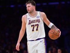 盧卡·東契奇成為 NBA 歷史上實現重大里程碑的最年輕球員
| mtgamer.com 盧卡·東契奇成為 NBA 歷史上實現重大里程碑的最年輕球員
| mtgamer.com