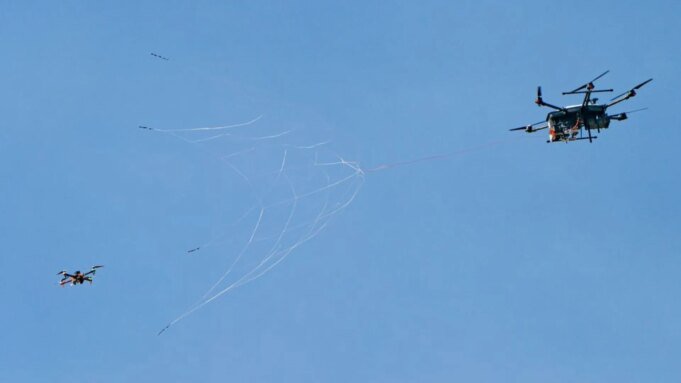 美國配備網槍的攔截無人機可以保護基礎設施免受無人機群攻擊
 | mtgamer.com