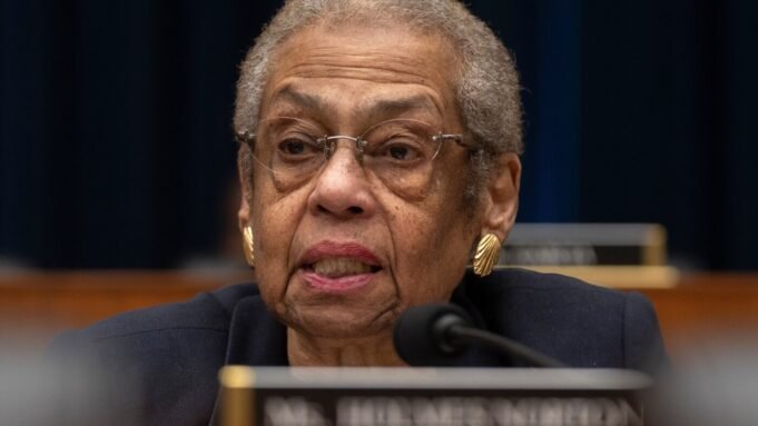 華盛頓特區代表埃莉諾·霍姆斯·諾頓即將結束她的國會連任競選活動
 | mtgamer.com