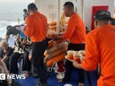 菲律賓載有300名乘客的渡輪沉沒 15人死亡
| mtgamer.com 菲律賓載有300名乘客的渡輪沉沒 15人死亡
| mtgamer.com