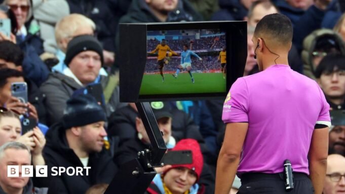 裁判的“勇敢”判罰否 裁判的“勇敢”判罰否認了曼城在英超首秀中的點球
| mtgamer.com