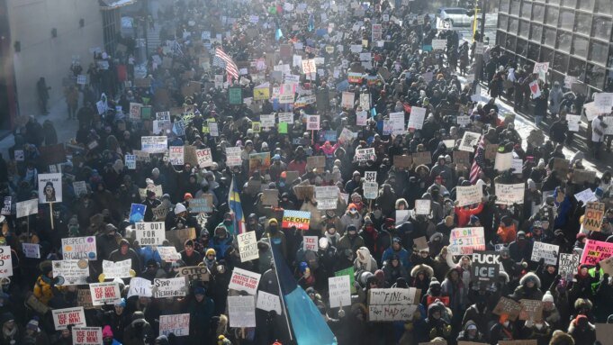 視頻：第二名美國公民被殺後，明尼阿波利斯舉行反 ICE 抗議活動
 | mtgamer.com