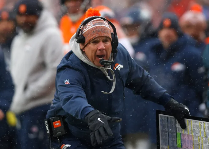 野馬隊的肖恩·佩頓解釋了為什麼他在上半場沒有選擇前鋒，這在後來的亞冠聯賽冠軍賽中擊敗了愛國者隊的比賽中困擾著丹佛隊
 | mtgamer.com