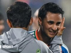 阿布舍克 (Abhishek) 14 球 50 球帶領印度隊贏得系列賽勝利
| mtgamer.com 阿布舍克 (Abhishek) 14 球 50 球帶領印度隊贏得系列賽勝利
| mtgamer.com