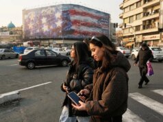 隨著美國“無敵艦隊”逼近,伊朗警告稱,如果遭到攻擊,將造成可怕後果
| mtgamer.com 隨著美國“無敵艦隊”逼近,伊朗警告稱,如果遭到攻擊,將造成可怕後果
| mtgamer.com